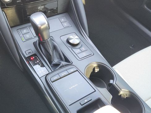 Used 2024 Lexus IS 500 image 15