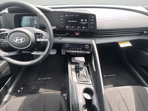 New 2026 Hyundai Elantra Sport FWD image 22