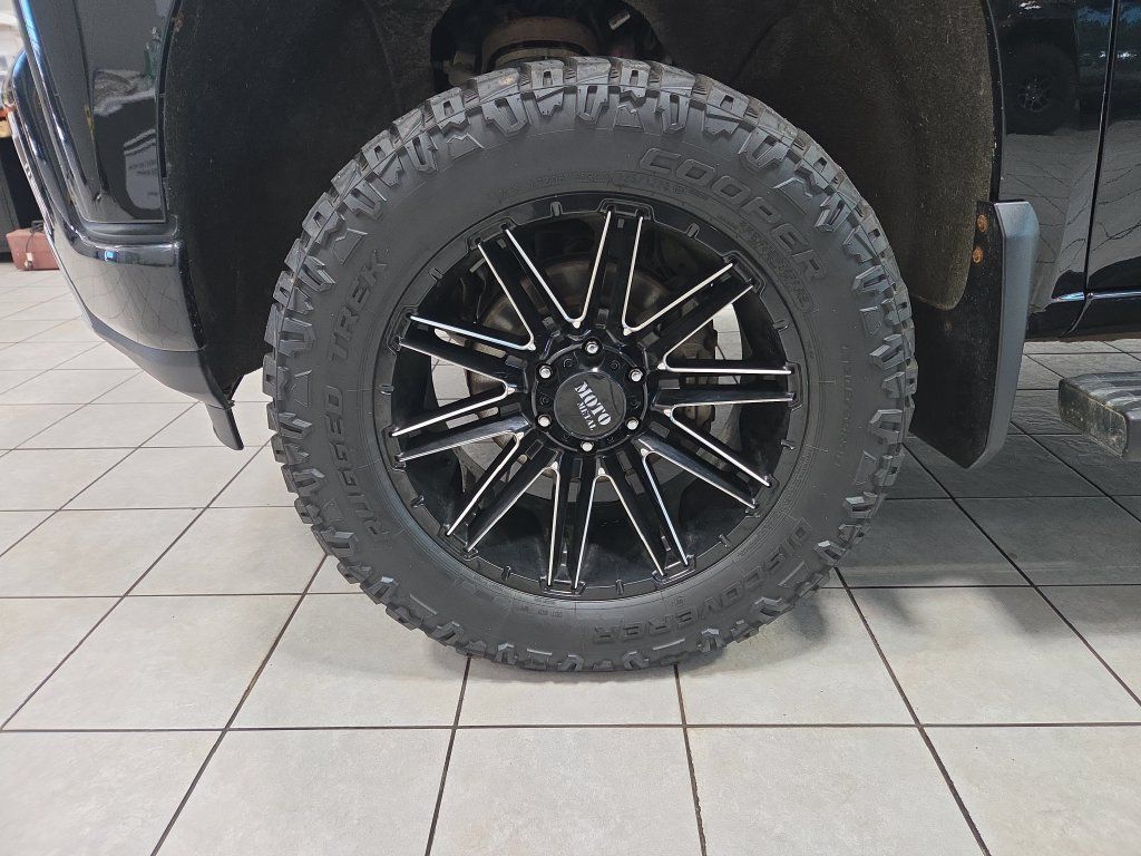 Used 2019 Chevrolet Silverado 1500 High Country w/ Technology Package AWD/4WD image 54