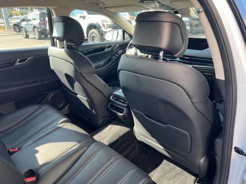 Used 2023 Genesis G80 2.5T image 13