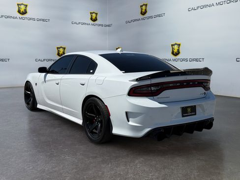Used 2019 Dodge Charger SRT Hellcat w/ Navigation & Travel Group RWD image 3