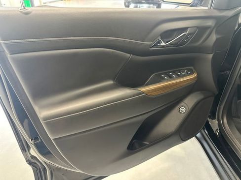 Used 2023 GMC Acadia SLE w/ Driver Convenience Package AWD/4WD image 28