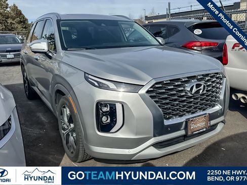 Used 2021 Hyundai Palisade Limited image 1