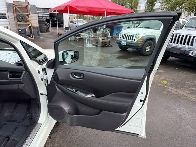 Used 2025 Nissan Leaf SV Plus FWD image 16