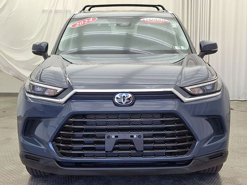 Used 2024 Toyota Grand Highlander AWD image 29