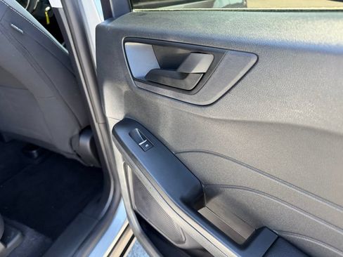 Used 2022 Ford Escape S AWD/4WD image 33