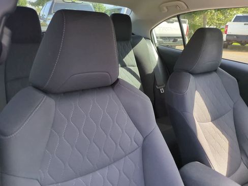 Used 2020 Toyota Corolla LE FWD image 7