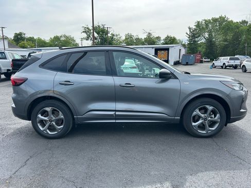 Used 2024 Ford Escape ST-Line w/ Tech Pack #1 AWD/4WD image 4