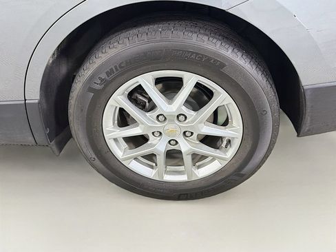 Used 2024 Chevrolet Equinox LS FWD image 29