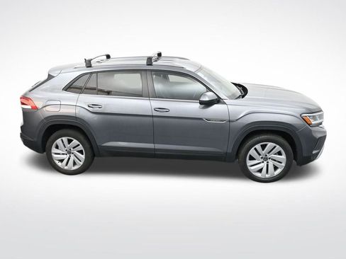 Used 2022 Volkswagen Atlas Cross Sport SE image 23