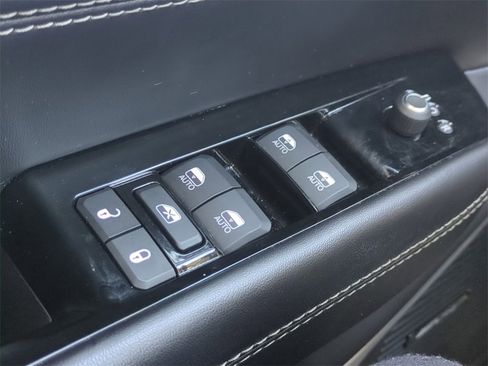 Used 2022 Jeep Wagoneer Series I w/ Premium Group I image 28