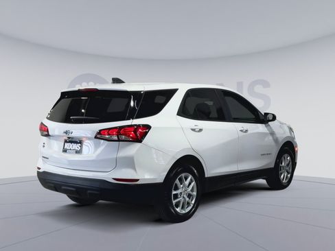 Used 2024 Chevrolet Equinox LS w/ LS Convenience Package FWD image 11