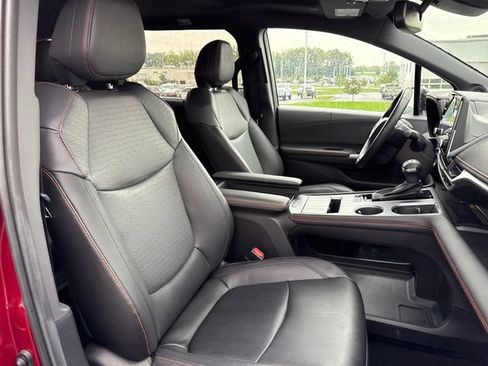 Used 2024 Toyota Sienna XSE w/ XSE Plus Package FWD image 13