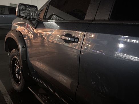 Used 2020 Chevrolet Silverado 1500 LT image 11