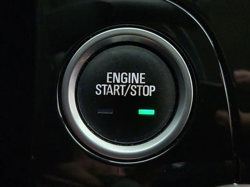 Used 2021 Buick Encore Preferred AWD/4WD image 16
