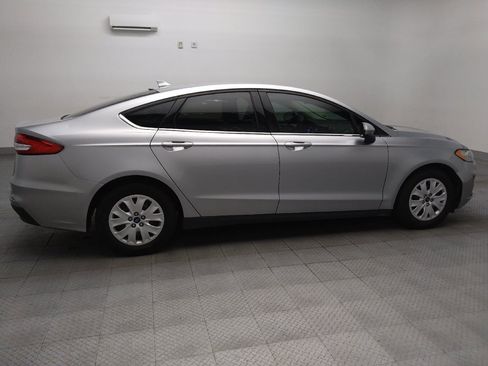 Used 2020 Ford Fusion S FWD image 10