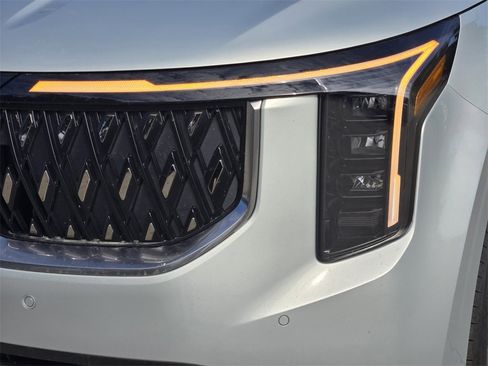 New 2026 Kia Carnival EX image 7