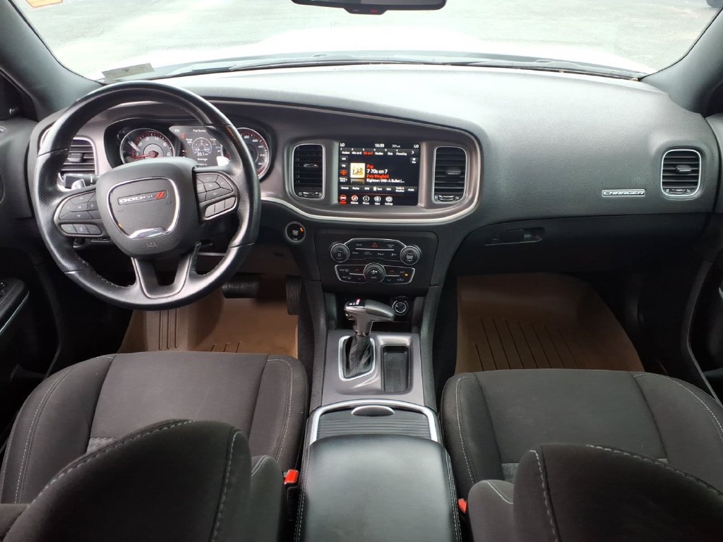 Used 2022 Dodge Charger R/T RWD image 16
