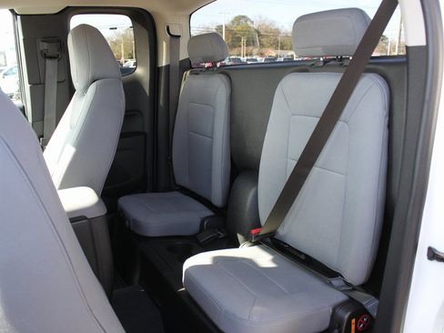 Used 2021 Chevrolet Colorado W/T w/ WT Convenience Package image 10