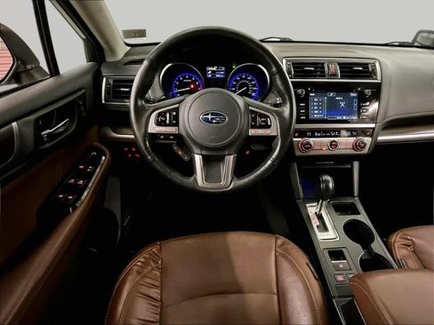 Used 2017 Subaru Outback 3.6R Touring AWD/4WD image 6