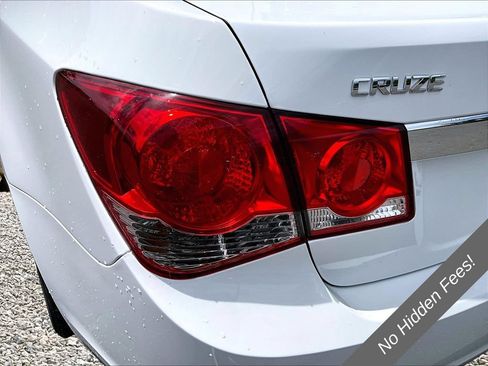 Used 2015 Chevrolet Cruze LT FWD image 25