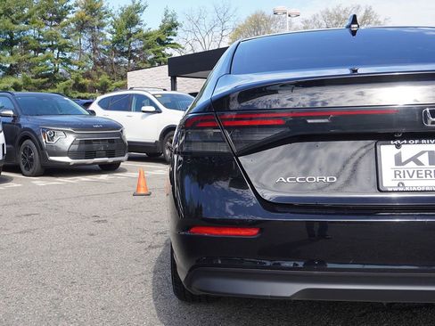 Used 2024 Honda Accord EX image 15
