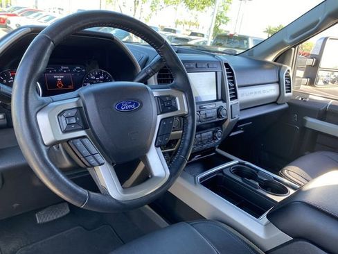 Used 2020 Ford F250 Lariat w/ Lariat Ultimate Package AWD/4WD image 18