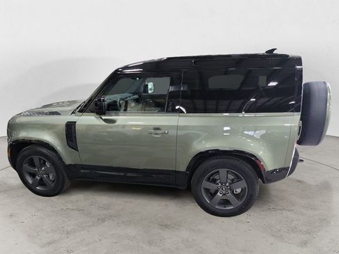 Used 2025 Land Rover Defender 90 X-Dynamic SE AWD/4WD image 2