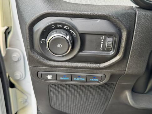 Used 2024 Jeep Wrangler Unlimited AWD/4WD image 10
