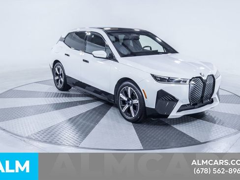 Used 2023 BMW iX xDrive50 w/ Premium Package AWD/4WD image 14