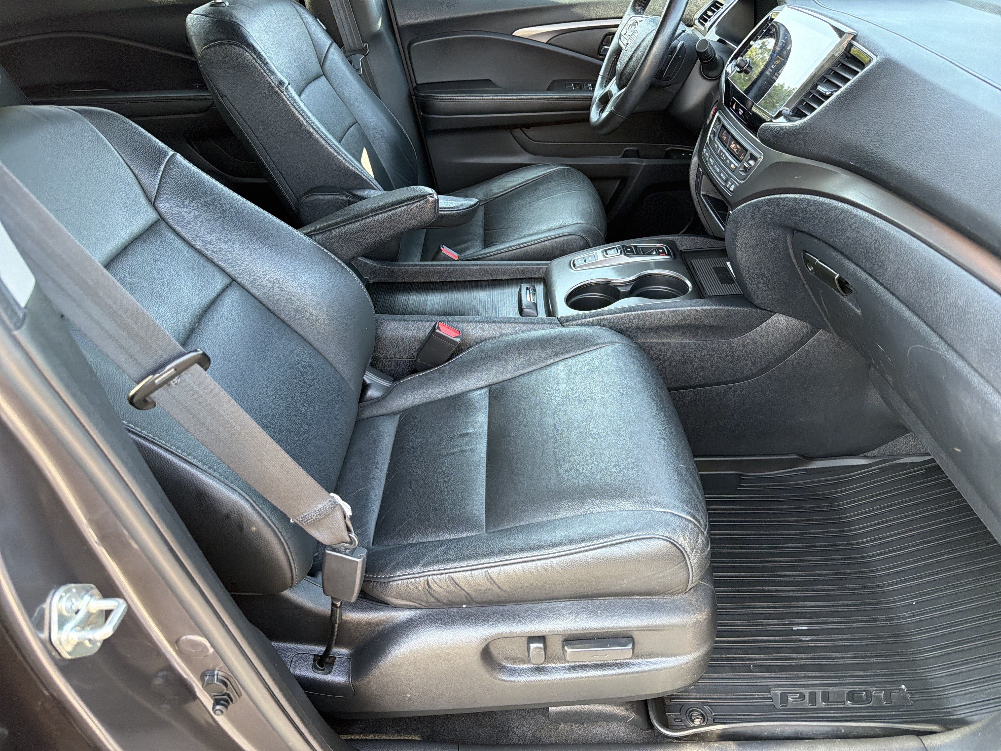 Used 2021 Honda Pilot Special Edition image 12