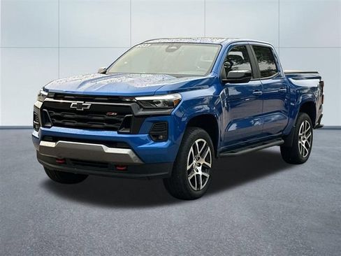 Used 2023 Chevrolet Colorado Z71 w/ Z71 Convenience Package 2 AWD/4WD image 10
