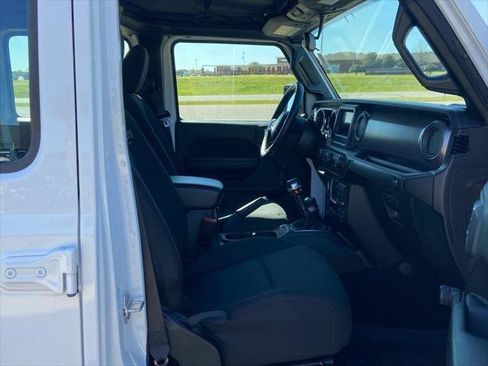 Certified 2023 Jeep Gladiator Sport w/ Trailer Tow Package AWD/4WD image 24