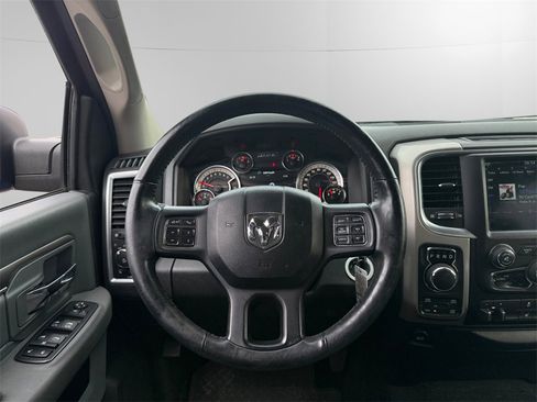 Used 2018 RAM 1500 Big Horn image 12