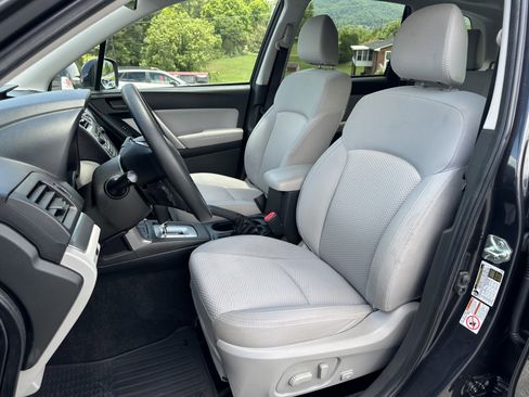Used 2015 Subaru Forester 2.5i Premium w/ All-Weather Package AWD/4WD image 9
