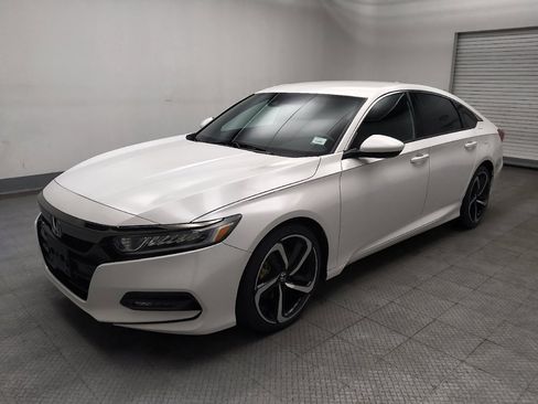 Used 2018 Honda Accord Sport image 2
