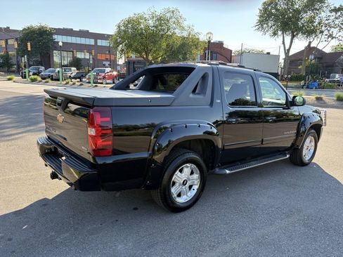 Used 2011 Chevrolet Avalanche LT w/ Suspension Package, Off-Road AWD/4WD image 11