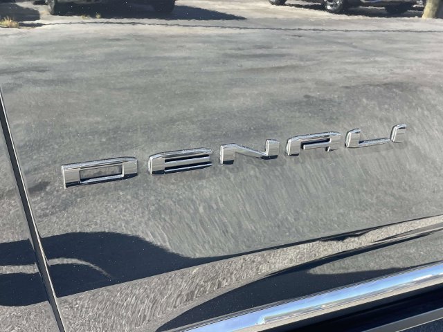Certified 2024 GMC Yukon XL Denali Ultimate AWD/4WD image 9