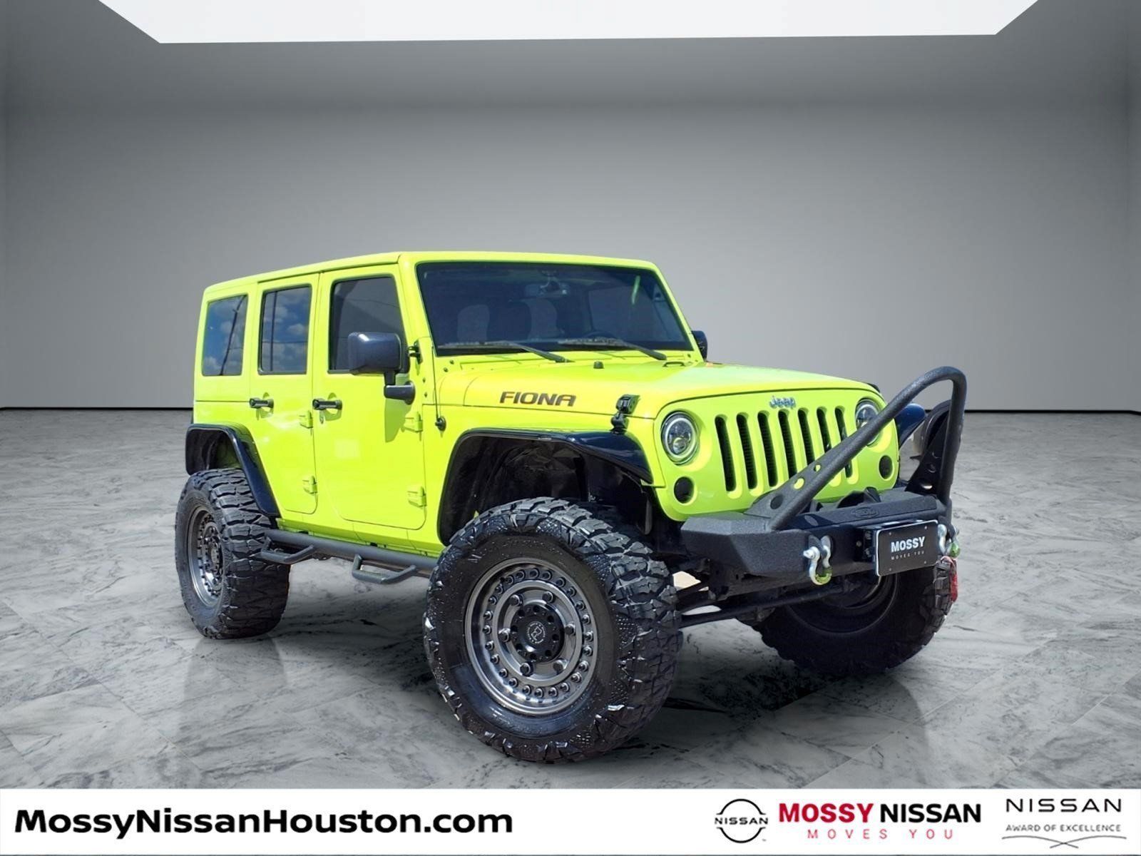 Used 2016 Jeep Wrangler Unlimited Rubicon w/ Connectivity Group AWD/4WD image 1