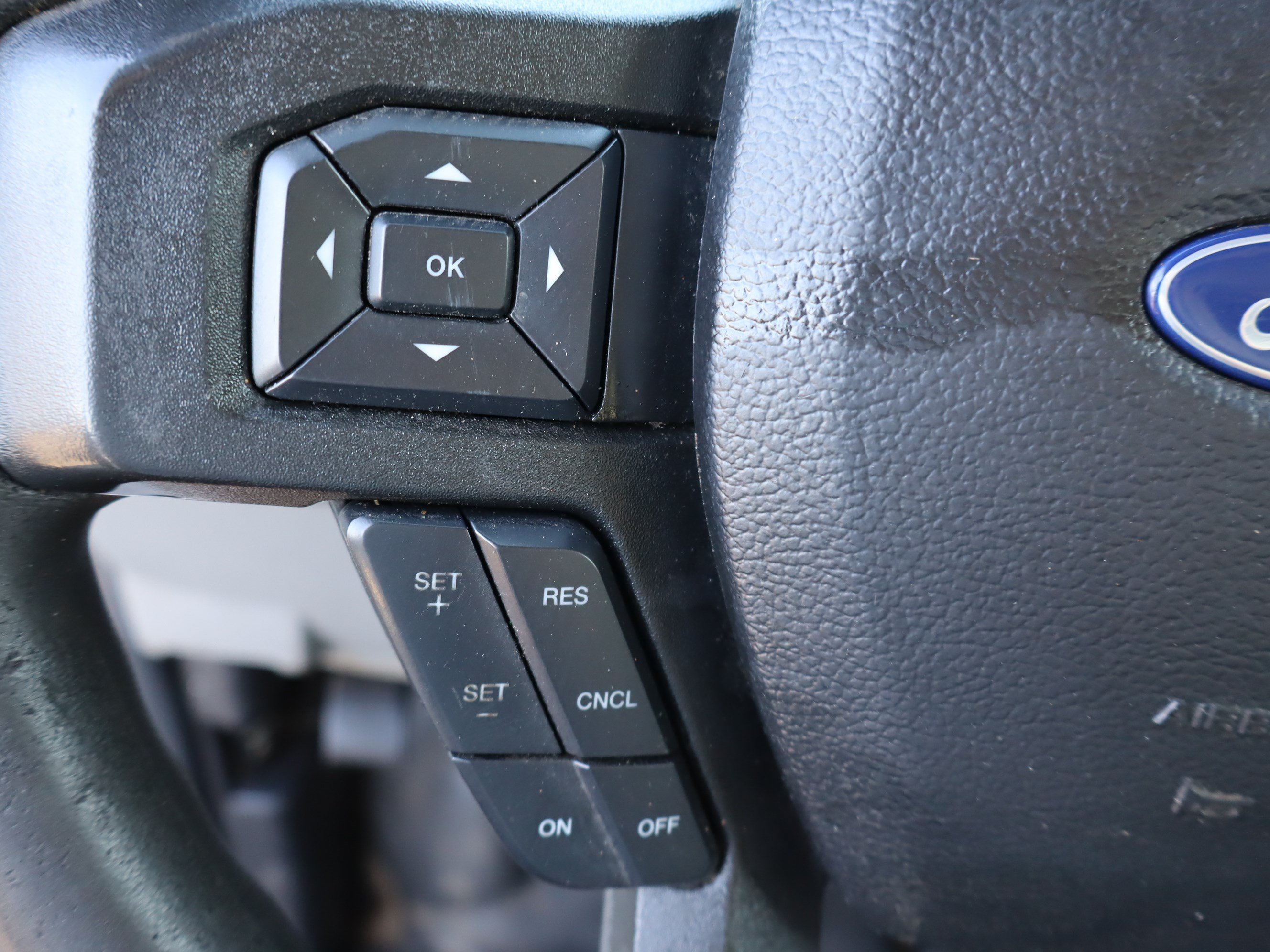 Used 2022 Ford E-350 and Econoline 350 Super Duty w/ Power Windows & Locks Group RWD image 18