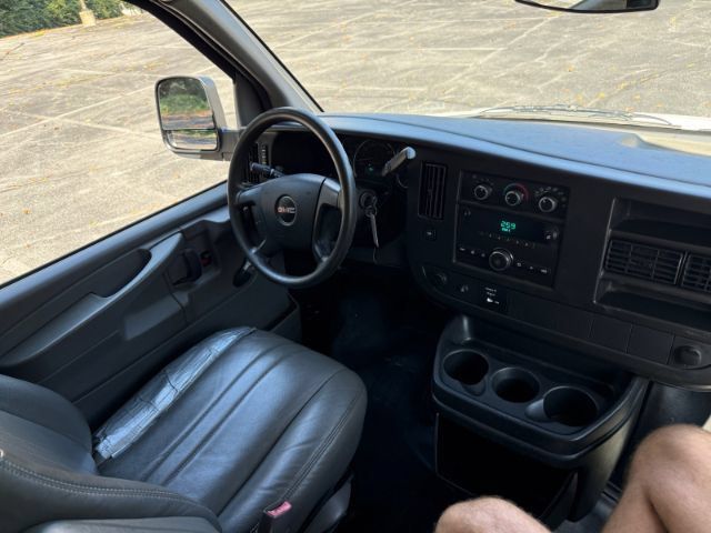 Used 2013 GMC Savana 3500 RWD image 11