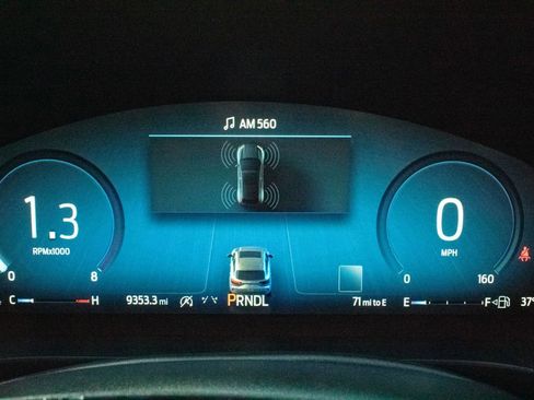 Used 2025 Ford Escape Platinum image 13