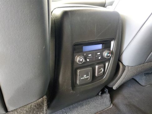 Used 2024 Buick Enclave Premium image 28