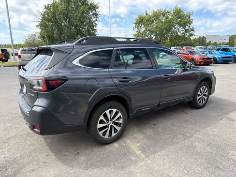 Used 2024 Subaru Outback Premium AWD/4WD image 10