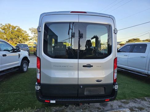 Used 2017 Ford Transit 150 XLT image 5