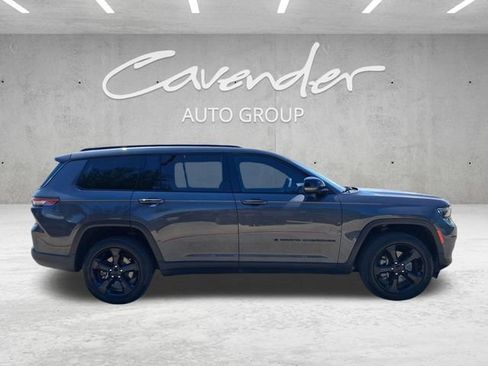 Used 2023 Jeep Grand Cherokee L Altitude AWD/4WD image 21
