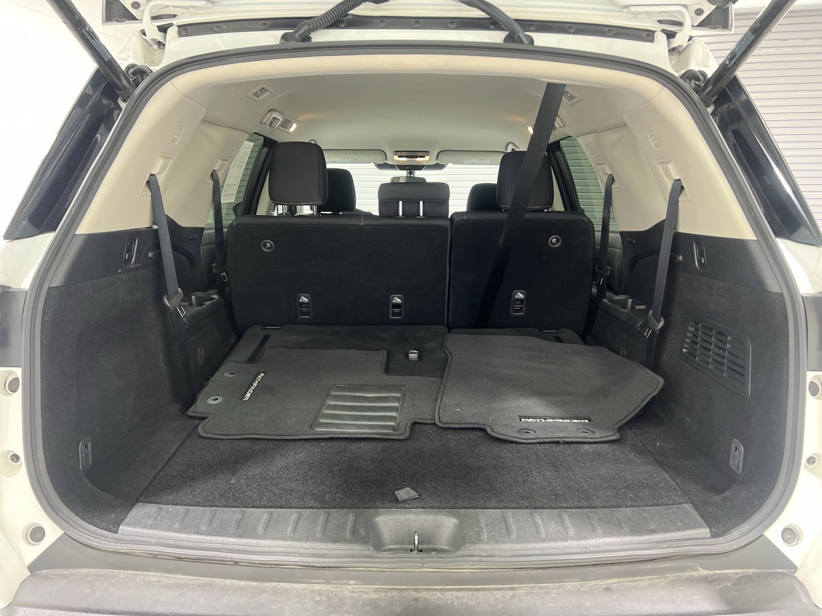 Used 2025 Nissan Pathfinder SV AWD/4WD image 22