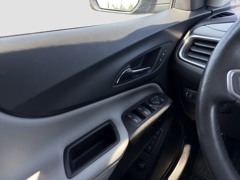 Used 2019 Chevrolet Equinox Premier AWD/4WD image 12