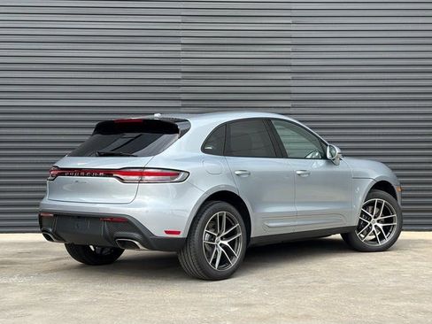 Certified 2026 Porsche Macan image 7