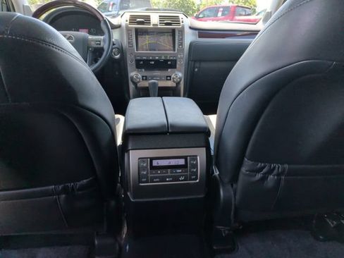 Used 2018 Lexus GX 460 Premium w/ Premium Package AWD/4WD image 32